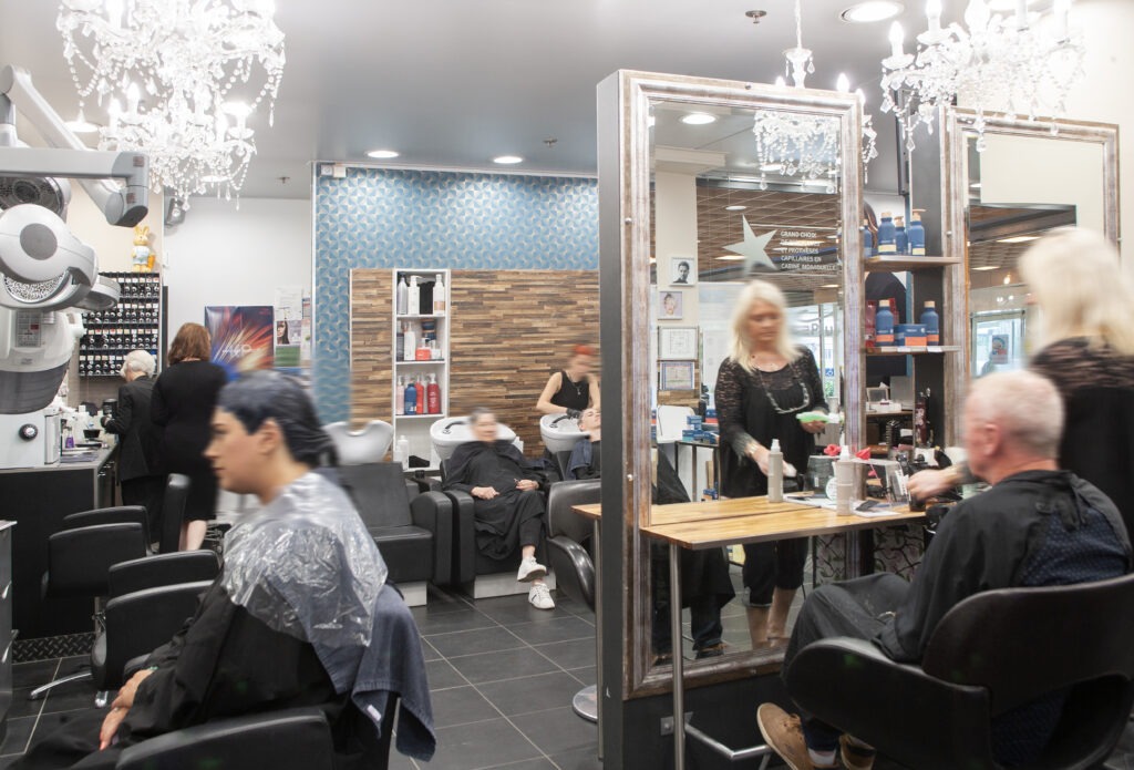 Coiffure Plus Galerie Cora Bruay